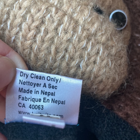 Delux adorable kids monkey beanie winter hat with buttons excellent condition - Picture 7 of 13